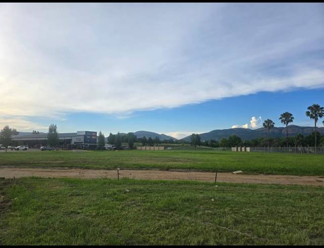 LAND FOR SALE IN THE ISLANDS ESTATES